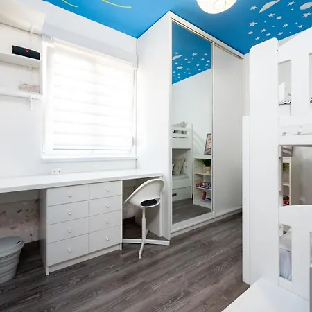 Sunshine Apartment